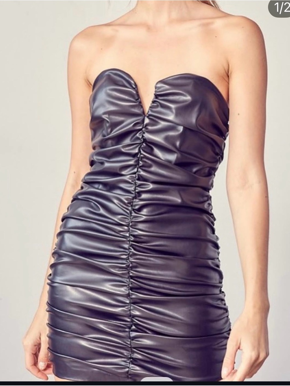 DO+BE Black Strapless Ruched Faux Leather Mini Dress